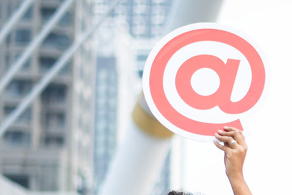 E-Mail Management E-Mail Management